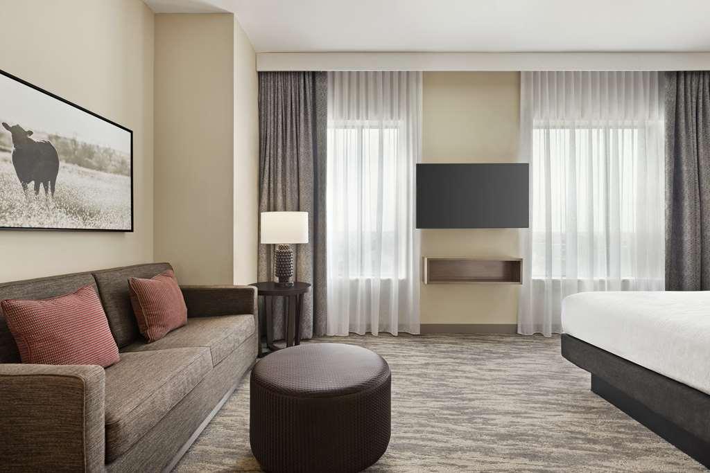 Embassy Suites By Hilton Round Rock Oda fotoğraf